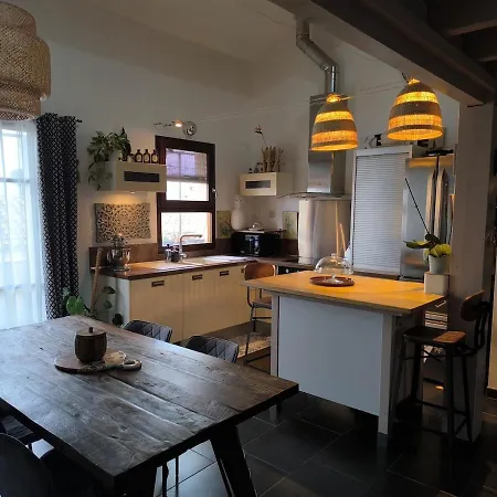 Duplex With Rooftop Terrace דירה וילנב-לה-מגלון